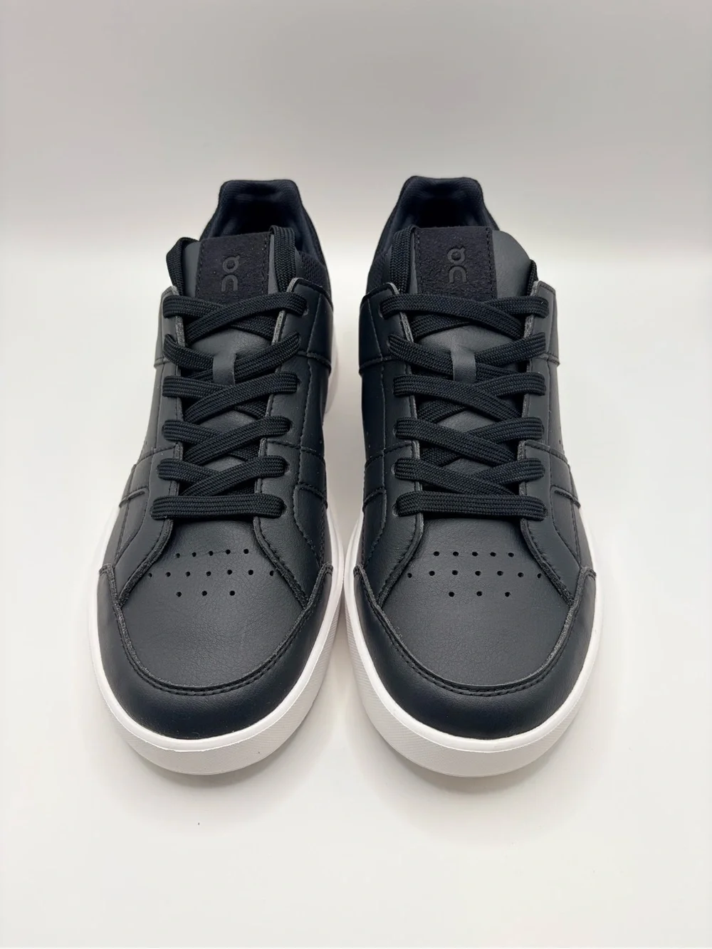 On Cloud Roger Clubhouse Women’s Low-Top Sneaker in Black with White Sole